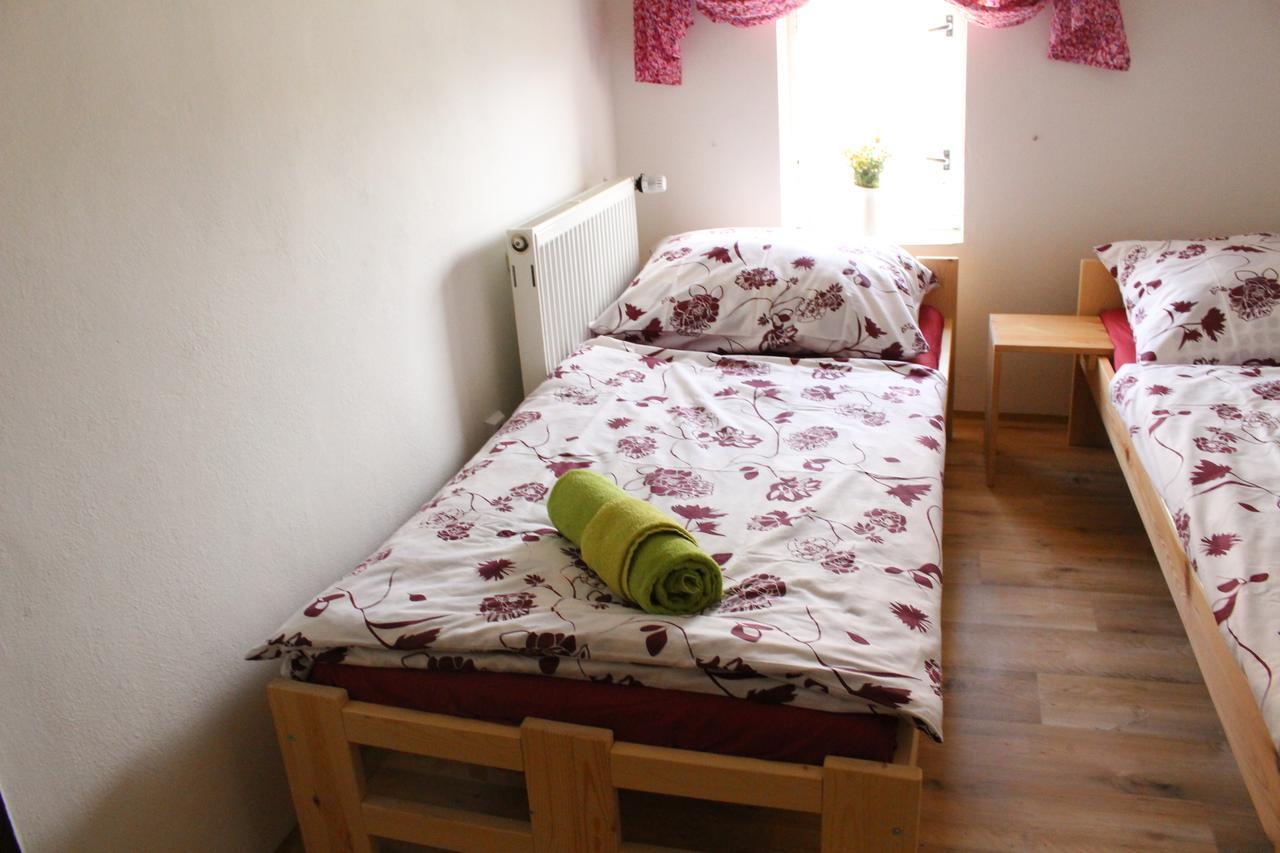 Penzion Bulhary S Vinnym Sklepem Extérieur photo